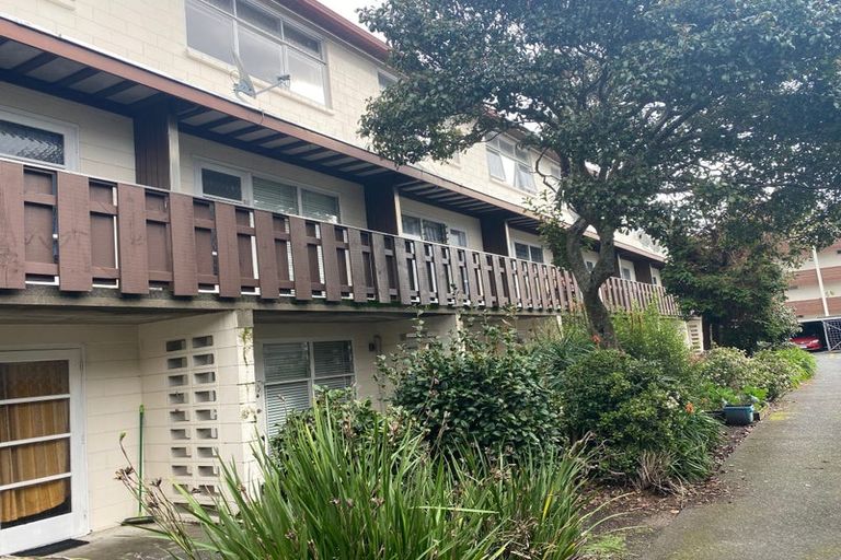 Photo of property in 9 Esplanade Road, Mount Eden, Auckland, 1024