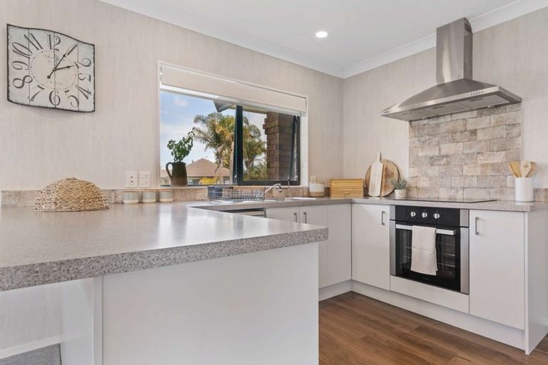 Photo of property in 34 Beachlands Place, Papamoa Beach, Papamoa, 3118