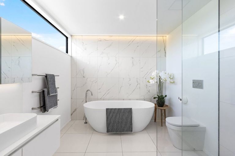 Photo of property in 74 Merivale Lane, Merivale, Christchurch, 8014