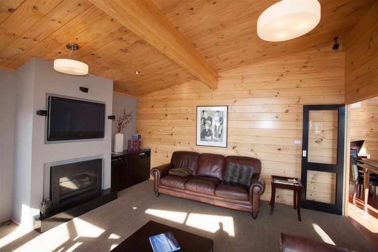 Photo of property in 6 Sams Place, Lake Tekapo, 7999