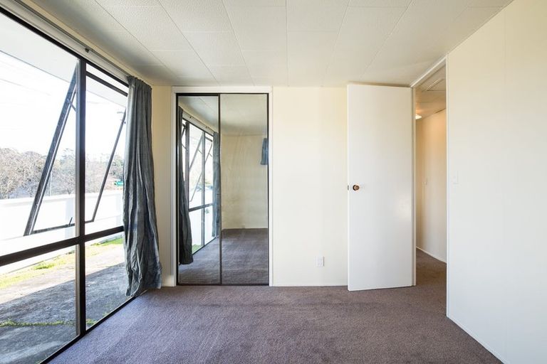 Photo of property in 96 Parrs Cross Road, Henderson, Auckland, 0612