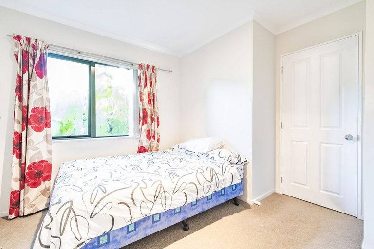 Photo of property in 5 Arawhata Way, Tuakau, 2121