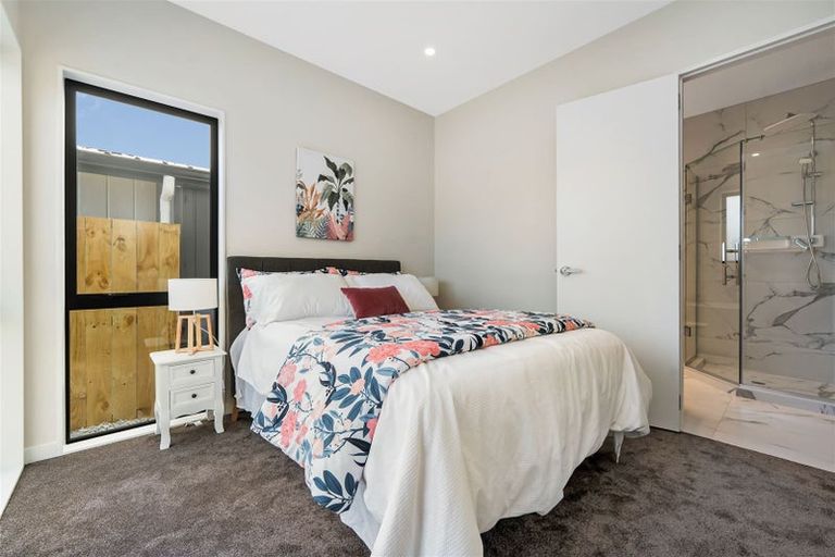 Photo of property in 3 Horokaka Street, Massey, Auckland, 0614