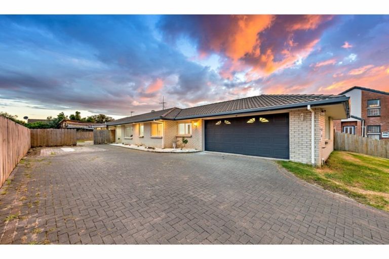 Photo of property in 31 Muirfield Street, Wattle Downs, Auckland, 2103