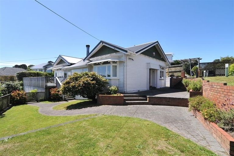 Photo of property in 25 Seatoun Heights Road, Miramar, Wellington, 6022
