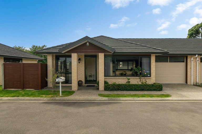 Photo of property in 8 Ian Peter Way, Otaki, 5512