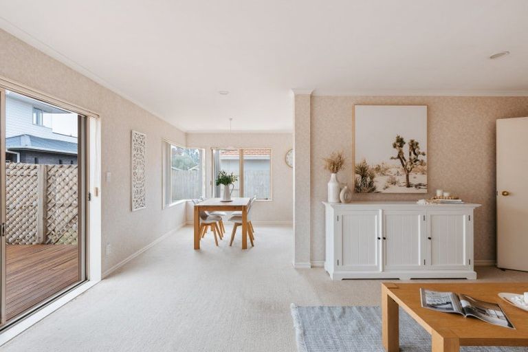 Photo of property in 102 Omapere Street, Whitby, Porirua, 5024