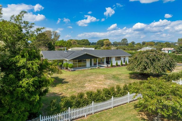 Photo of property in 76 Abergeldie Way, Cambridge, 3493