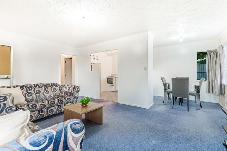 Photo of property in 22 Styca Place, Sunnyvale, Auckland, 0612