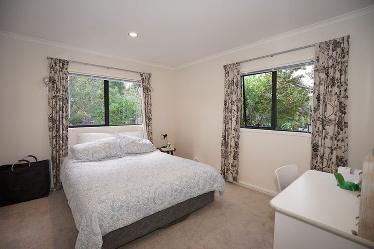 Photo of property in 26 Barlow Place, Chatswood, Auckland, 0626