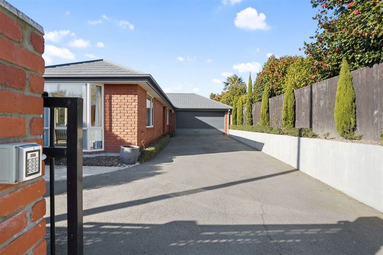 Photo of property in 106 Saint Martins Road, Saint Martins, Christchurch, 8022