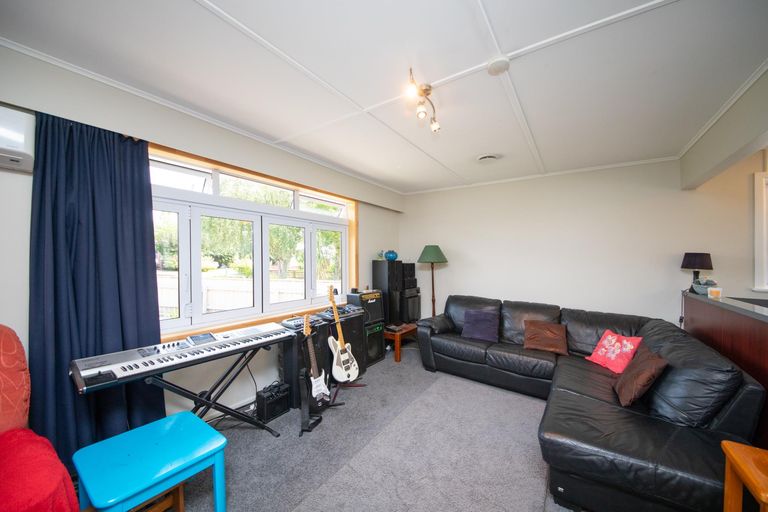 Photo of property in 8 Austin Place, Awapuni, Palmerston North, 4412