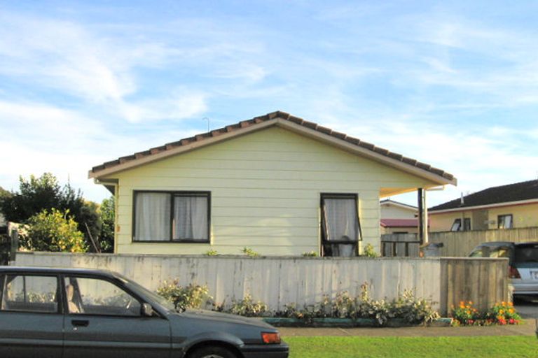 Photo of property in 2a Eldon Grove, Taita, Lower Hutt, 5019
