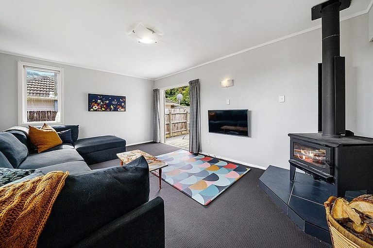 Photo of property in 51 Gillespies Road, Birchville, Upper Hutt, 5018