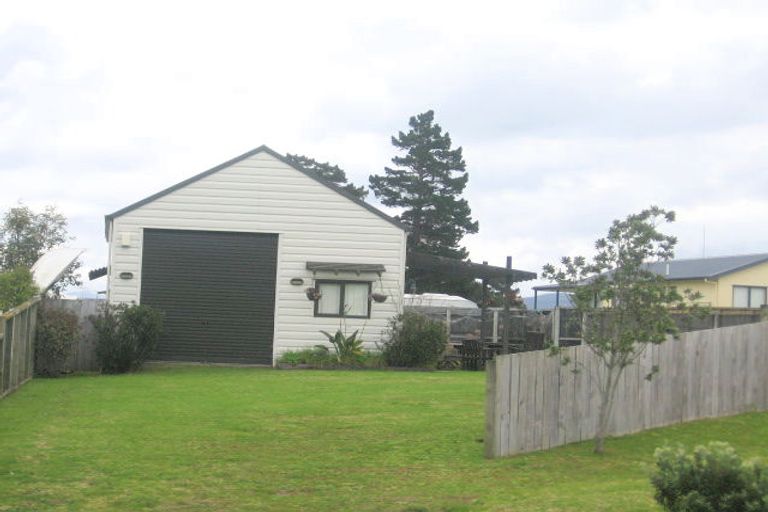 Photo of property in 104 Titoki Place, Matarangi, Whitianga, 3592