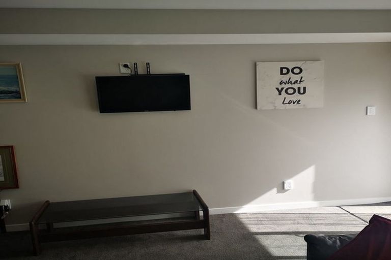 Photo of property in 187 Sievers Grove, Cannons Creek, Porirua, 5024