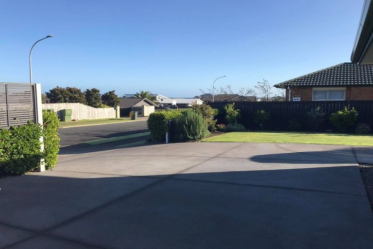 Photo of property in 13 Jules Crescent, Bell Block, New Plymouth, 4312