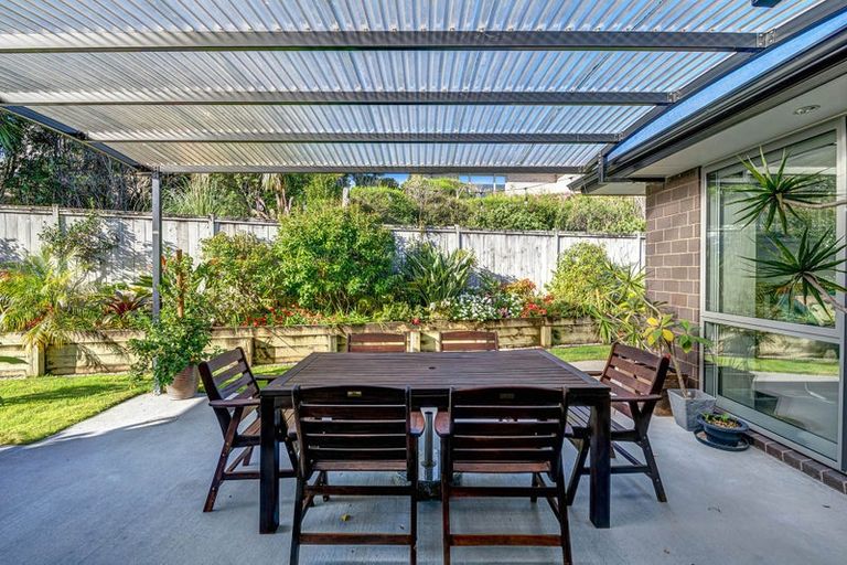 Photo of property in 11 Riverleigh Drive, Snells Beach, 0920