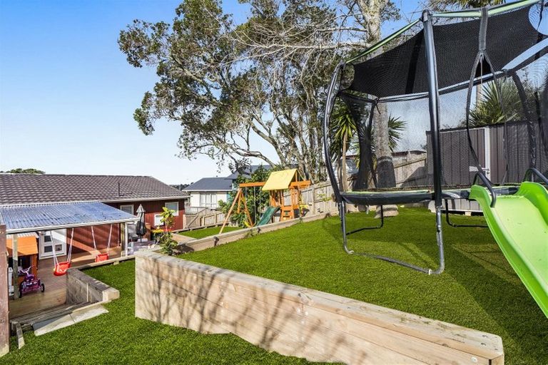 Photo of property in 1/131 Glamorgan Drive, Torbay, Auckland, 0630