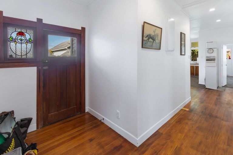 Photo of property in 1 Brunswick Road, Aramoho, Whanganui, 4500