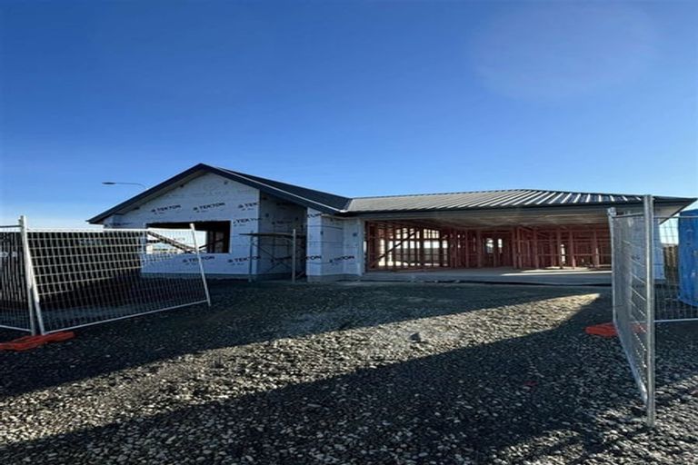 Photo of property in 1 Greig Crescent, Amberley, 7481