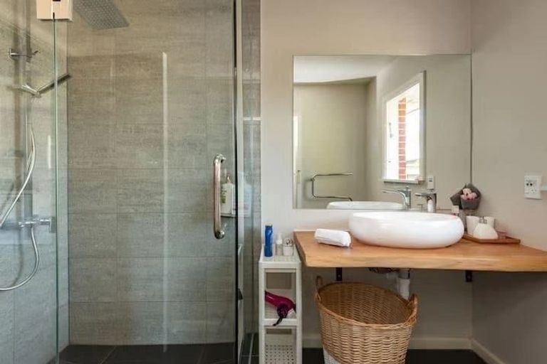 Photo of property in 7 Bendale Place, Avonhead, Christchurch, 8042