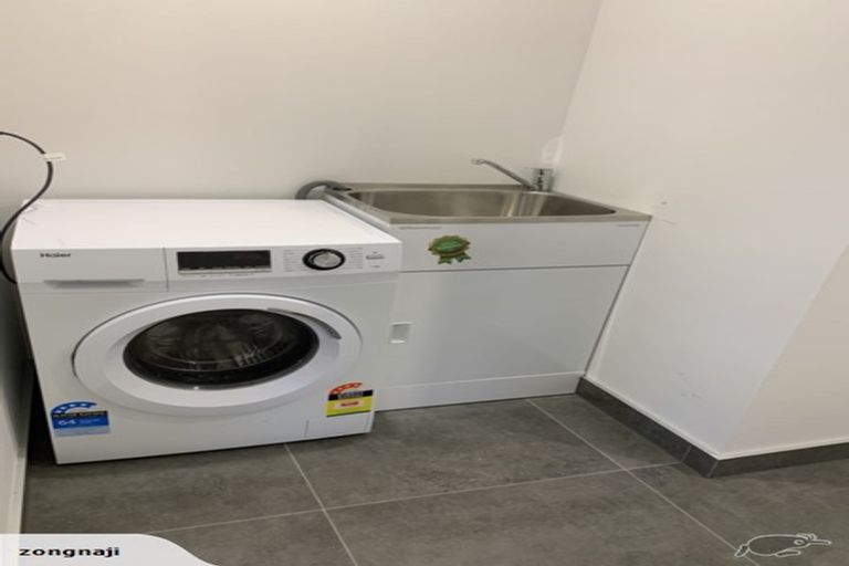 Photo of property in 4 Luckie Lane, Queenstown Hill, Queenstown, 9300