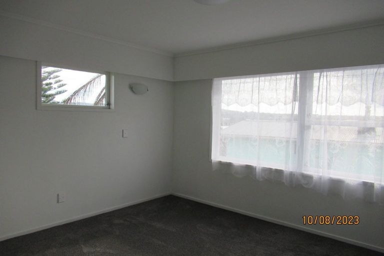 Photo of property in 55a View Road, Henderson, Auckland, 0612