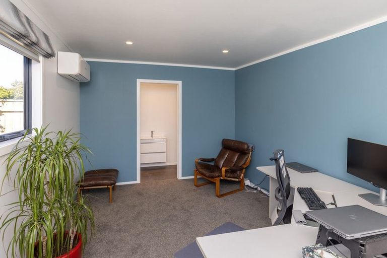 Photo of property in 71 Donovan Road, Paraparaumu Beach, Paraparaumu, 5032