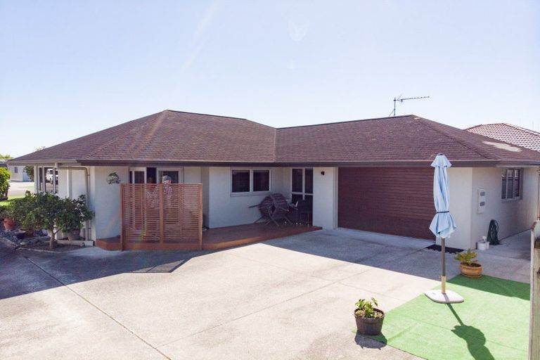 Photo of property in 27 Benner Drive, Ngatea, 3503