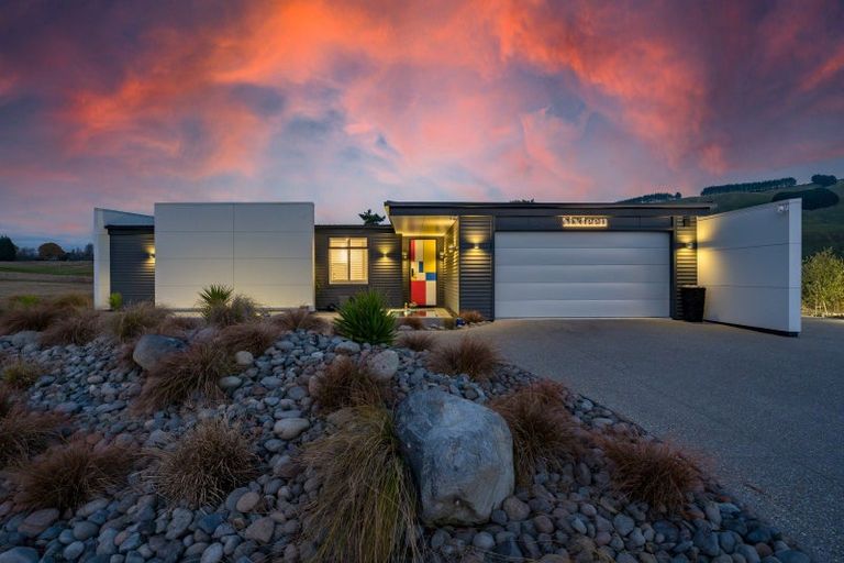 Photo of property in 16 The Fairways, Kinloch, Taupo, 3377