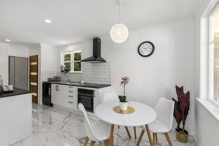 Photo of property in 9 Gribble Grove, Stokes Valley, Lower Hutt, 5019