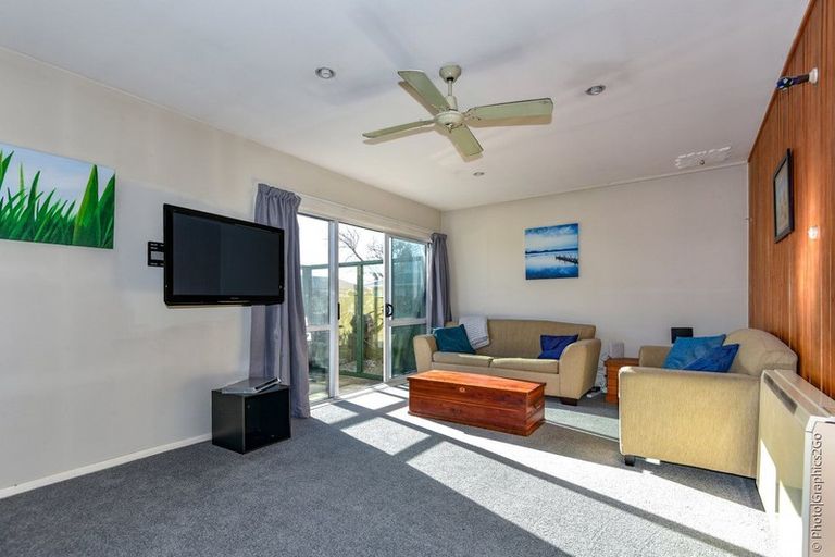 Photo of property in 210 Beach Road, North New Brighton, Christchurch, 8083
