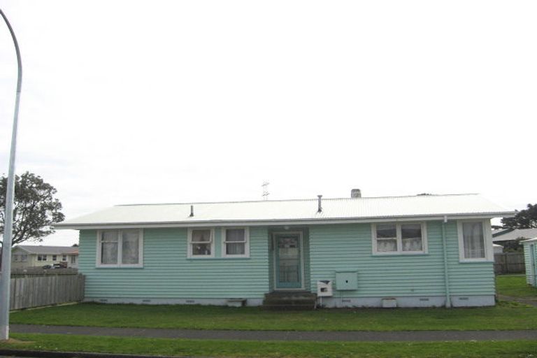 Photo of property in 1 Tohora Place, Spotswood, New Plymouth, 4310