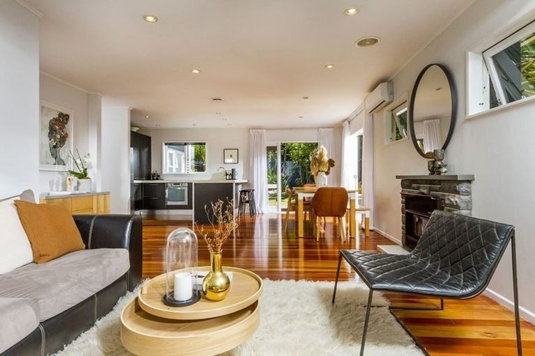 Photo of property in 20 Lynden Avenue, Hillcrest, Auckland, 0627