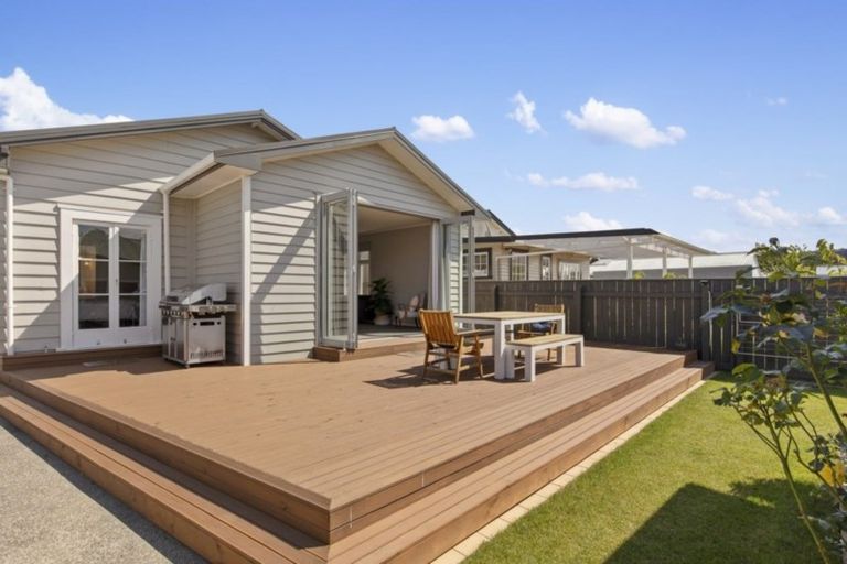 Photo of property in 21 Pilmuir Street, Hutt Central, Lower Hutt, 5010