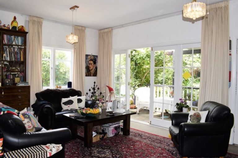 Photo of property in 19 Bell Street, Otaki, 5512