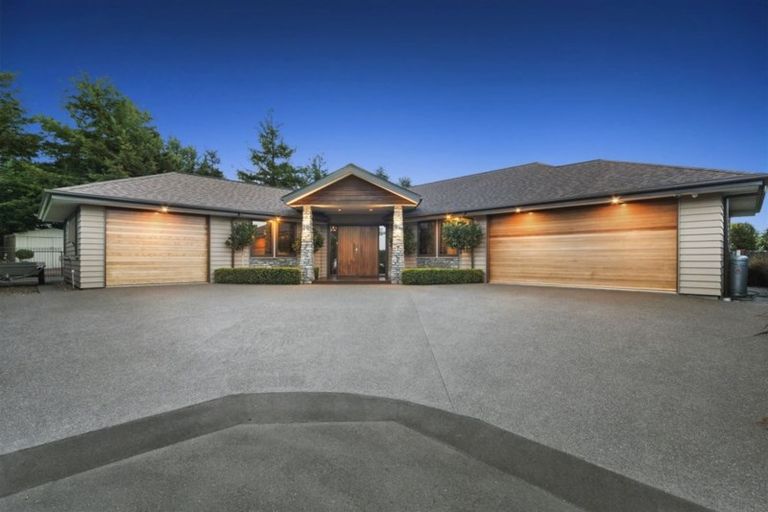 Photo of property in 45 Oakgrove Drive, Rangiora, 7400