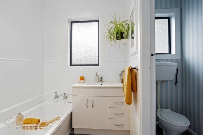 Photo of property in 15 Palmer Street, Rangiora, 7400