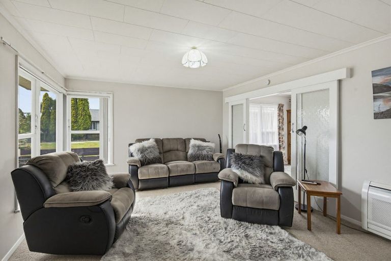 Photo of property in 132 Weraroa Road, Levin, 5510
