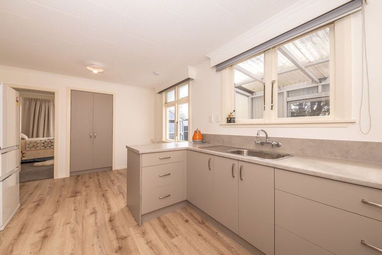 Photo of property in 3 Queen Street, Westport, 7825