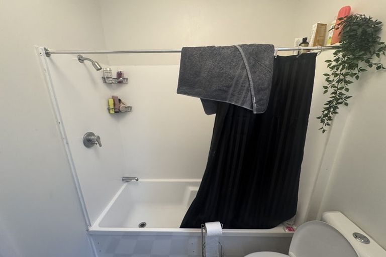 Photo of property in 10 Antico Street, Melrose, Wellington, 6023