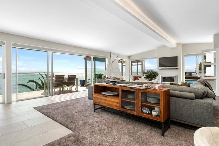 Photo of property in 18 Whitewash Head Road, Scarborough, Christchurch, 8081