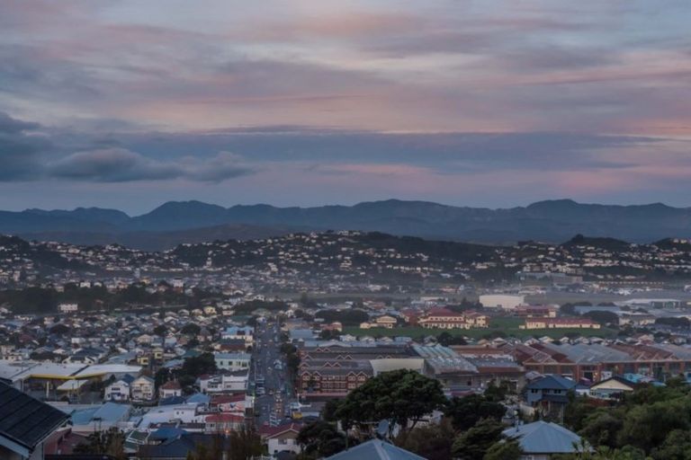 Photo of property in 92 Duncan Terrace, Kilbirnie, Wellington, 6022