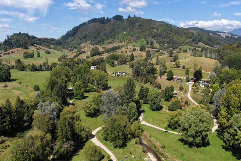 Photo of property in 927 Waiwhero Road, Ngatimoti, Motueka, 7196