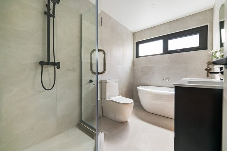 Photo of property in 21 Taukahiwi Road, Pukekohe, 2120