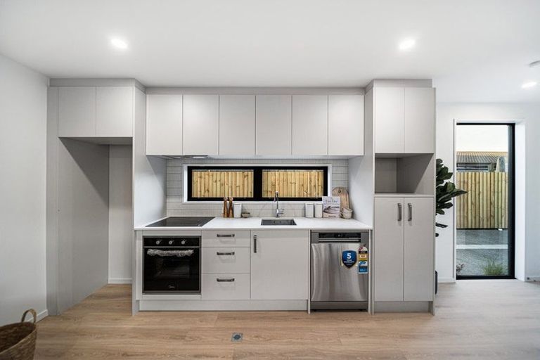 Photo of property in 3/25 Allard Street, Edgeware, Christchurch, 8013