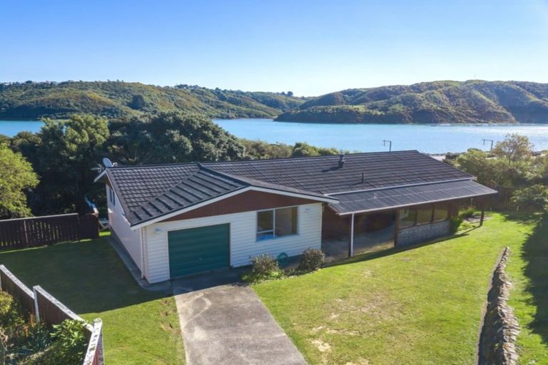 Photo of property in 8 Ayr Place, Papakowhai, Porirua, 5024