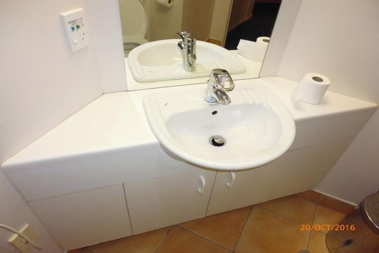 Photo of property in Terrace Garden Apartments, 9d/120 The Terrace, Wellington Central, Wellington, 6011