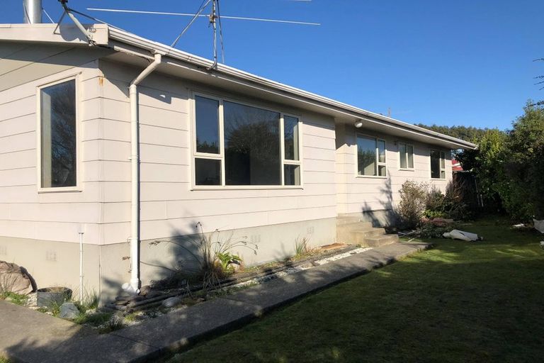 Photo of property in 28 Lauder Place, Heidelberg, Invercargill, 9812